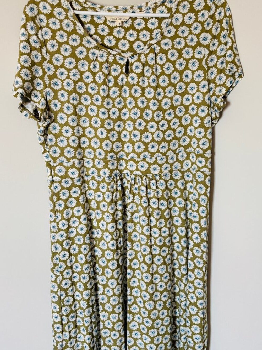 Seatsalt Cornwall Jersey Dress in Daisy Print